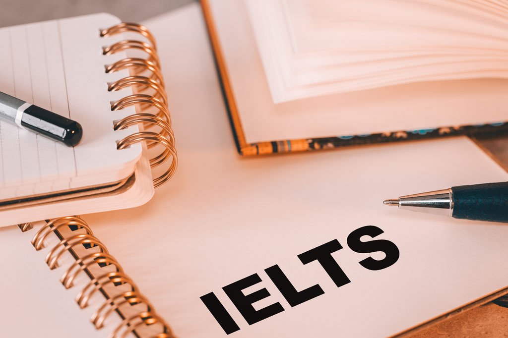 IELTS Speaking Band 9: Secrets Only a Real IELTS Examiner Would Ever Tell You